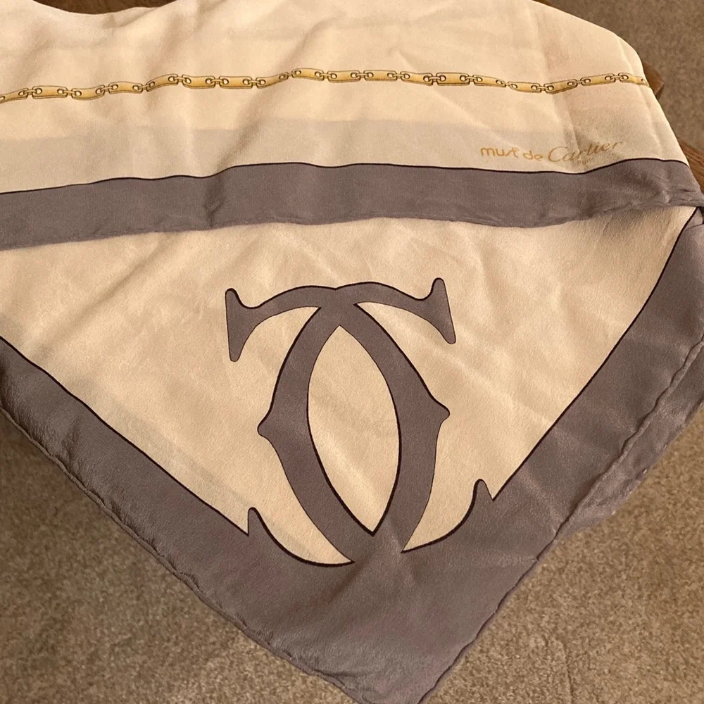 Cartier must de Cartier 100% Silk Scarf Vintage EUC